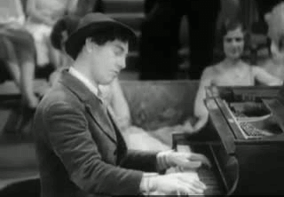 Chico Marx at the piano in 1930